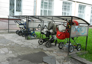 Kinderwagen-Parkplatz